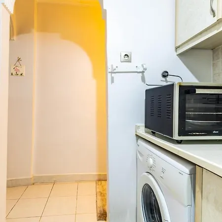 Chic Flat W Balcony 5 Min To Dolmabahce Palace アパート イスタンブール